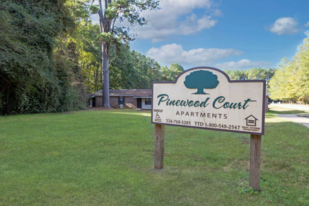 Pinewood-Court 02